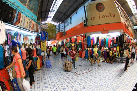 Hotels near Pratunam Market .